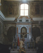 All’incrocio della navata con i transetti sono dipinti i quattro Evangelisti (foto Pasquandrea)