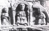 Il bassorilievo raffigurante San Severino al centro di due angeli alati (Foto Biccari) 